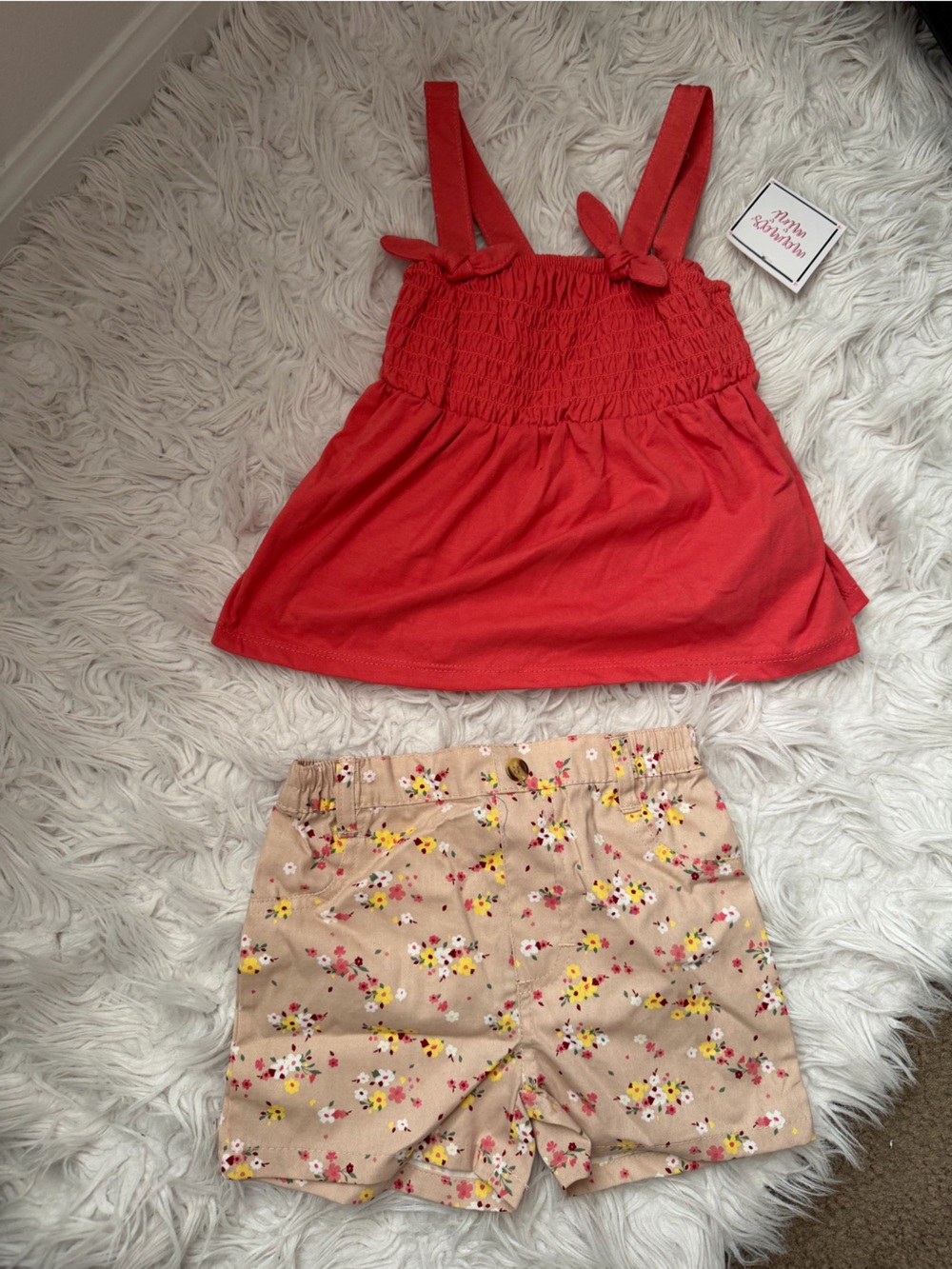 Mama’s Mini Girls 5/6 Floral Shorts & Coral Smocked Top 2 Piece Set